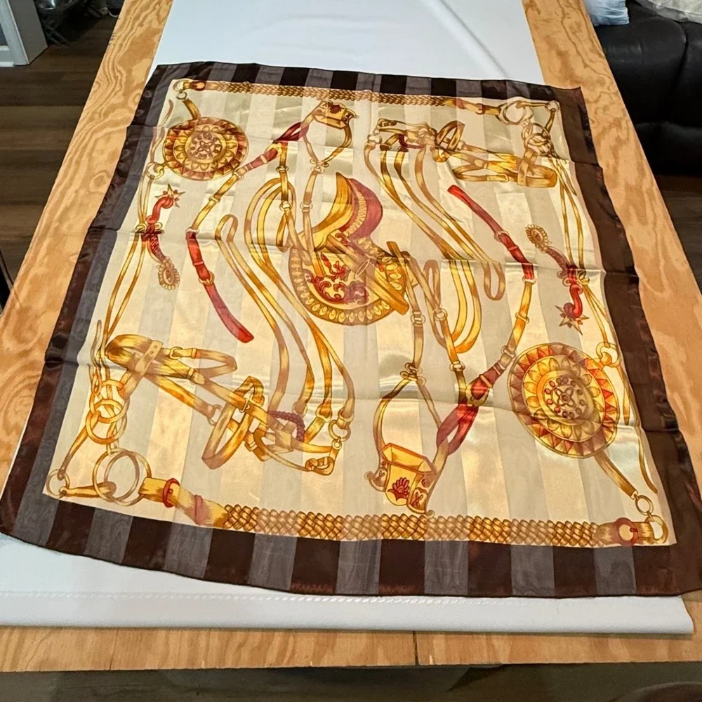 VTG Equestrian Scarf 37